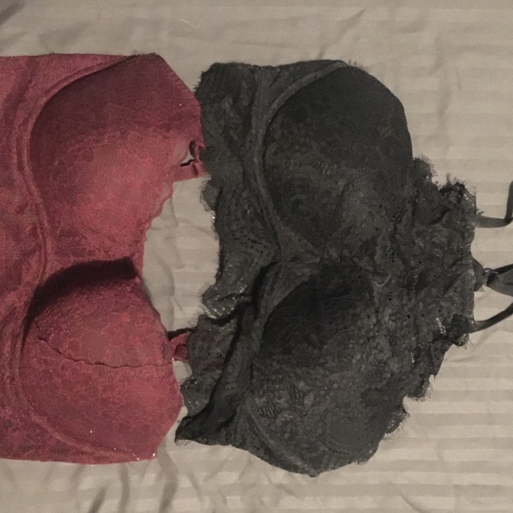 TWO VS PINK BRALETTES